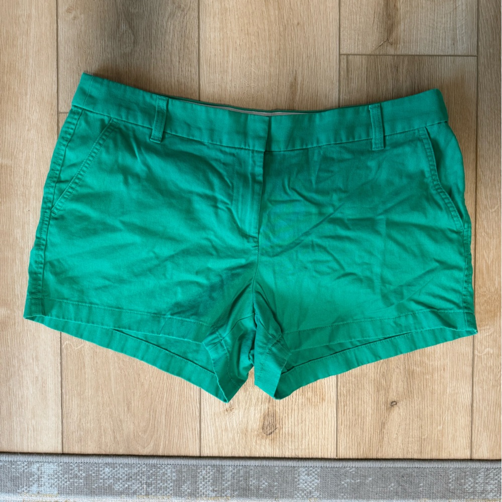 Women’s J Crew Factory Chino Shorts size 14, 3.5” length color green